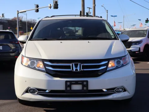 Photos of 2016 Honda Odyssey Touring Elite for sale in Kansas City, MO at Jay Wolfe Honda