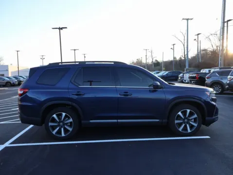More photos of 2025 Honda Pilot Touring at Jay Wolfe Honda, MO