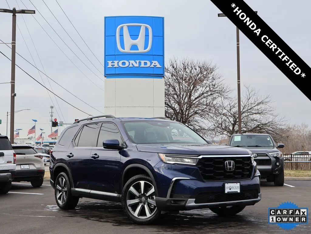 Used 2025 Honda Pilot Touring for sale in Kansas City, MO at Jay