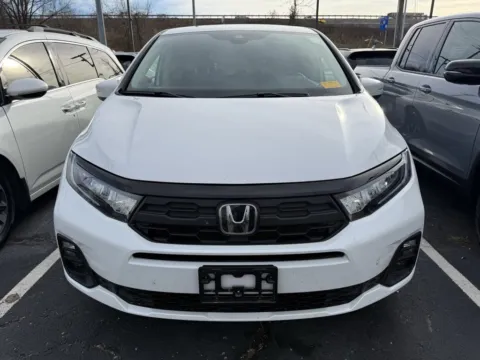 Photos of 2025 Honda Odyssey EX-L for sale in Kansas City, MO at Jay Wolfe Honda