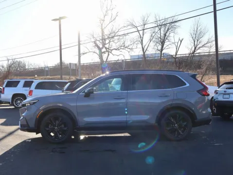 More photos of 2023 Honda CR-V Hybrid Sport Touring at Jay Wolfe Honda, MO