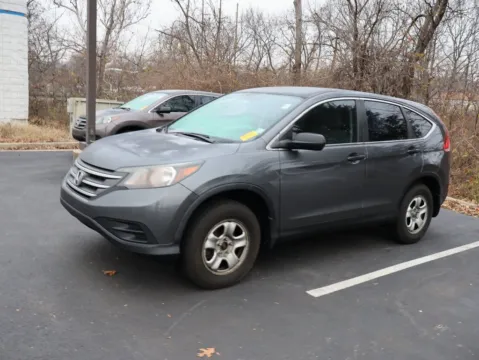 More photos of 2013 Honda CR-V LX at Jay Wolfe Honda, MO