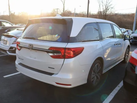 More photos of 2024 Honda Odyssey Touring at Jay Wolfe Honda, MO