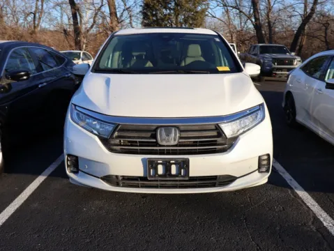 Photos of 2024 Honda Odyssey Touring for sale in Kansas City, MO at Jay Wolfe Honda