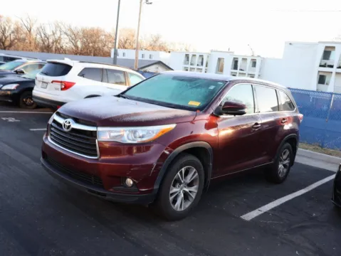 More photos of 2015 Toyota Highlander XLE at Jay Wolfe Honda, MO