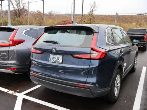 More photos of 2024 Honda CR-V LX at Jay Wolfe Honda, MO