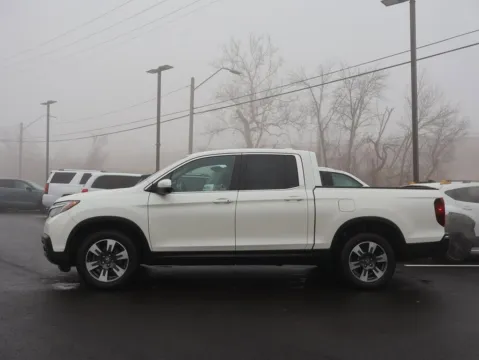 More photos of 2019 Honda Ridgeline RTL-T at Jay Wolfe Honda, MO