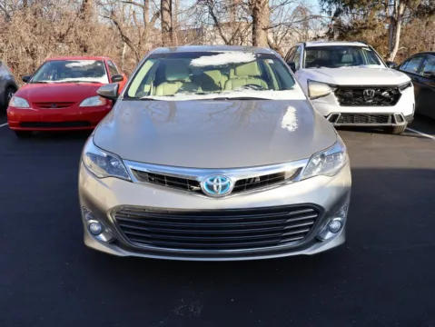 Photos of 2013 Toyota Avalon Hybrid Limited for sale in Kansas City, MO at Jay Wolfe Honda