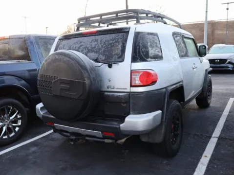 More photos of 2007 Toyota FJ Cruiser at Jay Wolfe Honda, MO