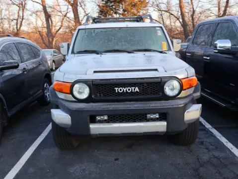Photos of 2007 Toyota FJ Cruiser for sale in Kansas City, MO at Jay Wolfe Honda