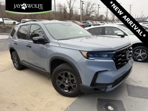 Gray 2025 Honda Pilot TrailSport for sale in Kansas City, MO