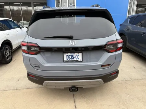 More photos of 2025 Honda Pilot TrailSport at Jay Wolfe Honda, MO