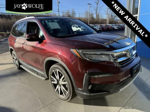 Red 2021 Honda Pilot Elite for sale in Kansas City, MO