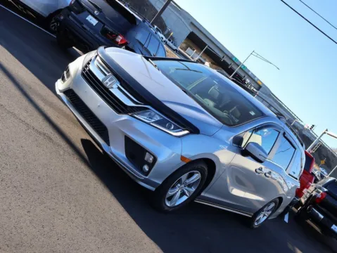 Another view of 2018 Honda Odyssey EX-L for sale in Kansas City, MO at Jay Wolfe Honda