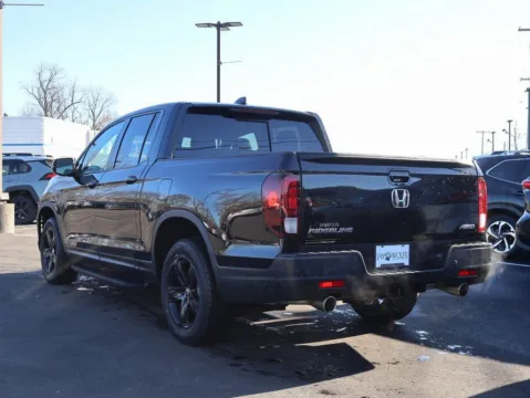 More photos of 2023 Honda Ridgeline Black Edition at Jay Wolfe Honda, MO