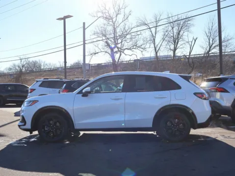 More photos of 2023 Honda HR-V EX-L at Jay Wolfe Honda, MO