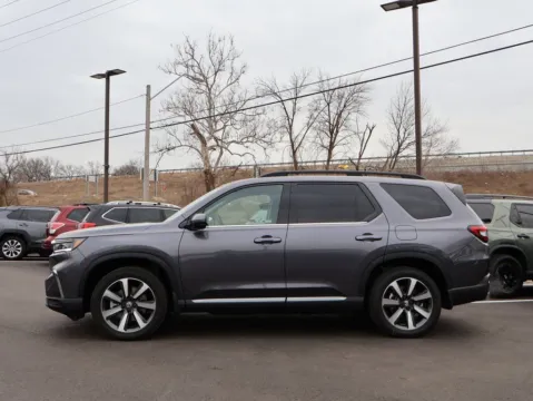 More photos of 2025 Honda Pilot Elite at Jay Wolfe Honda, MO
