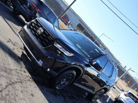 Another view of 2025 Honda Pilot TrailSport for sale in Kansas City, MO at Jay Wolfe Honda