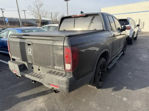 More photos of 2021 Honda Ridgeline Black Edition at Jay Wolfe Honda, MO