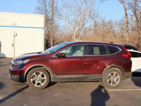 More photos of 2018 Honda CR-V EX-L at Jay Wolfe Honda, MO