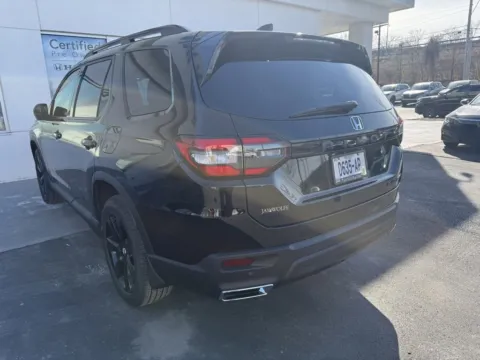 More photos of 2025 Honda Pilot Black Edition at Jay Wolfe Honda, MO