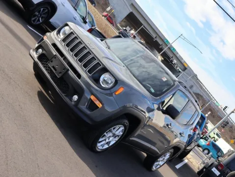 Another view of 2022 Jeep Renegade Latitude for sale in Kansas City, MO at Jay Wolfe Honda