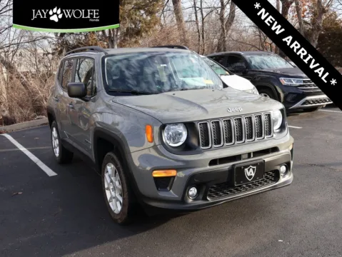 Gray 2022 Jeep Renegade Latitude for sale in Kansas City, MO