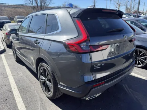 More photos of 2025 Honda CR-V Hybrid Sport Touring at Jay Wolfe Honda, MO