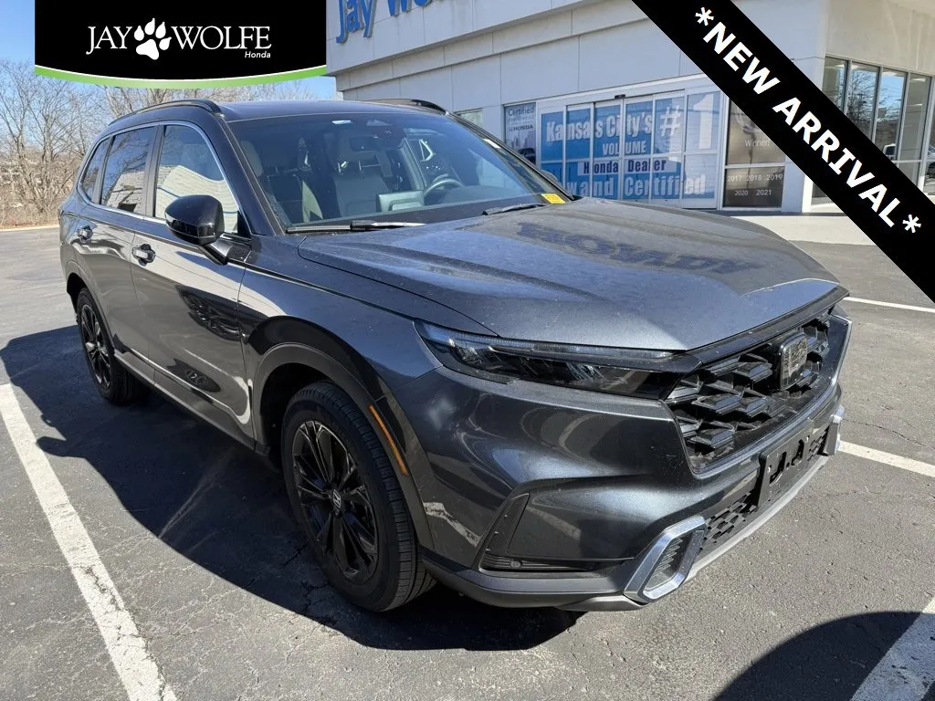 Used 2025 Honda CR-V Hybrid Sport Touring for sale in Kansas City