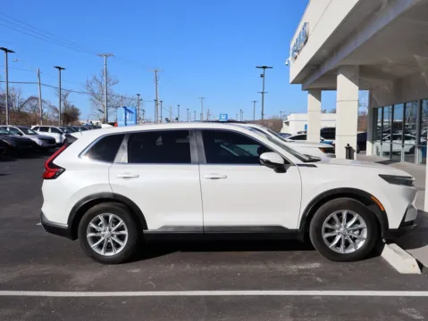 More photos of 2025 Honda CR-V EX at Jay Wolfe Honda, MO