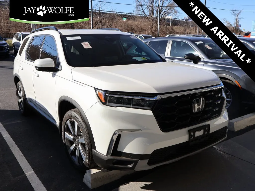 White 2025 Honda Pilot Elite for sale in Kansas City, MO