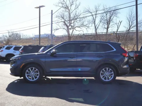 More photos of 2025 Honda CR-V EX-L at Jay Wolfe Honda, MO