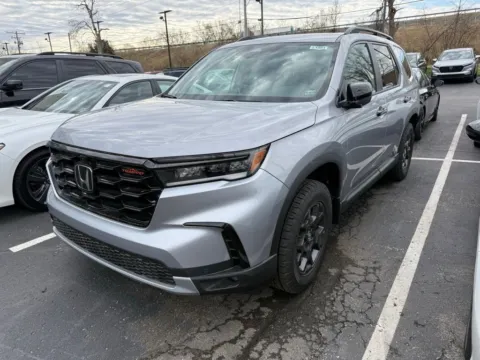 Another view of 2025 Honda Pilot TrailSport for sale in Kansas City, MO at Jay Wolfe Honda