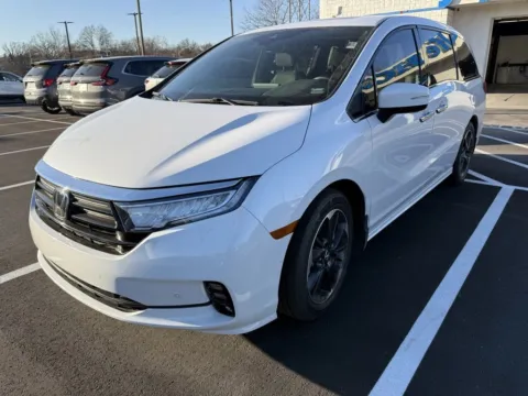Another view of 2024 Honda Odyssey Elite for sale in Kansas City, MO at Jay Wolfe Honda