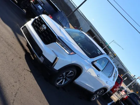 Another view of 2025 Honda Pilot Elite for sale in Kansas City, MO at Jay Wolfe Honda