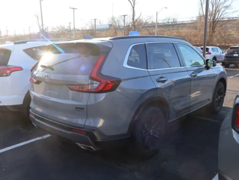 More photos of 2025 Honda CR-V Hybrid Sport-L at Jay Wolfe Honda, MO