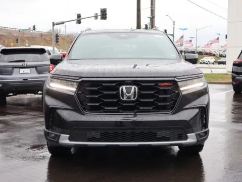 Photos of 2025 Honda Pilot TrailSport for sale in Kansas City, MO at Jay Wolfe Honda