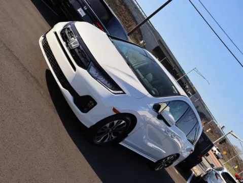 Another view of 2026 Honda Odyssey Elite for sale in Kansas City, MO at Jay Wolfe Honda