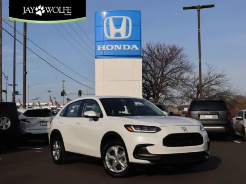 White 2024 Honda HR-V LX for sale in Kansas City, MO