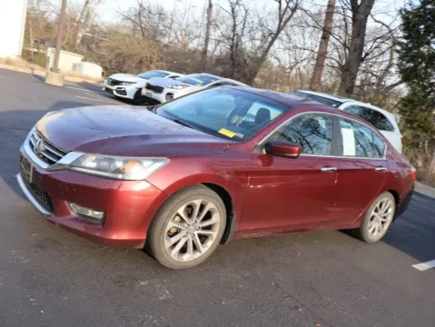 More photos of 2013 Honda Accord Sdn Sport at Jay Wolfe Honda, MO