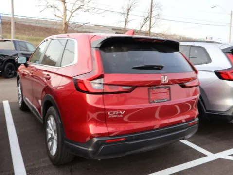 More photos of 2024 Honda CR-V EX-L at Jay Wolfe Honda, MO