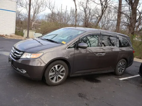 More photos of 2016 Honda Odyssey Touring at Jay Wolfe Honda, MO
