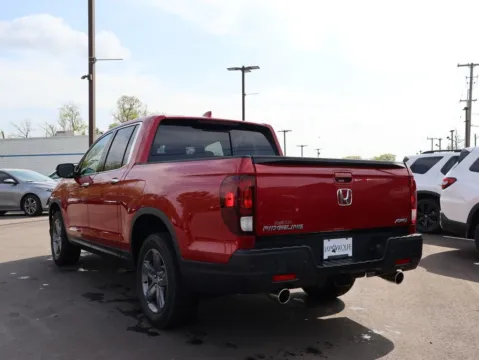 More photos of 2021 Honda Ridgeline RTL-E at Jay Wolfe Honda, MO