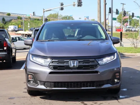 Photos of 2026 Honda Odyssey EX-L for sale in Kansas City, MO at Jay Wolfe Honda
