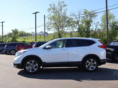 More photos of 2017 Honda CR-V EX-L at Jay Wolfe Honda, MO