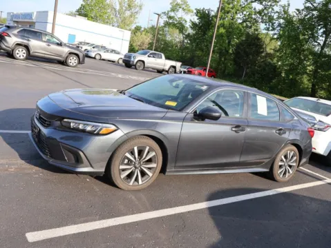 More photos of 2024 Honda Civic Sedan EX at Jay Wolfe Honda, MO