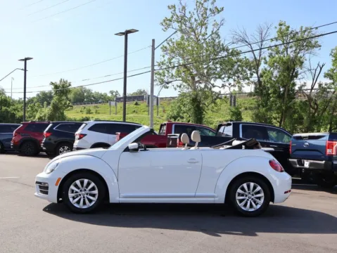 More photos of 2019 Volkswagen Beetle Convertible S at Jay Wolfe Honda, MO