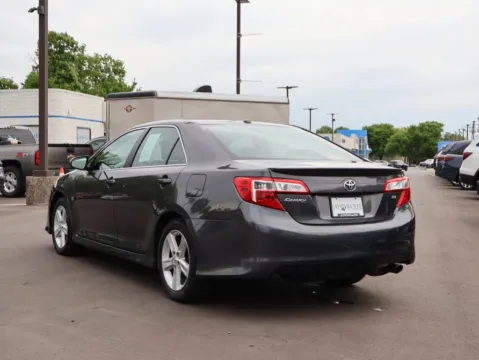 More photos of 2013 Toyota Camry SE at Jay Wolfe Honda, MO