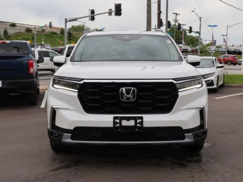 Photos of 2025 Honda Pilot Elite for sale in Kansas City, MO at Jay Wolfe Honda