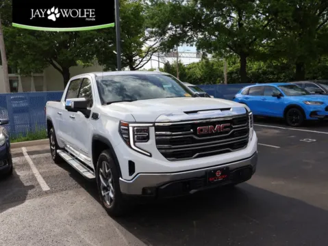 White 2023 GMC Sierra 1500 SLT for sale in Kansas City, MO